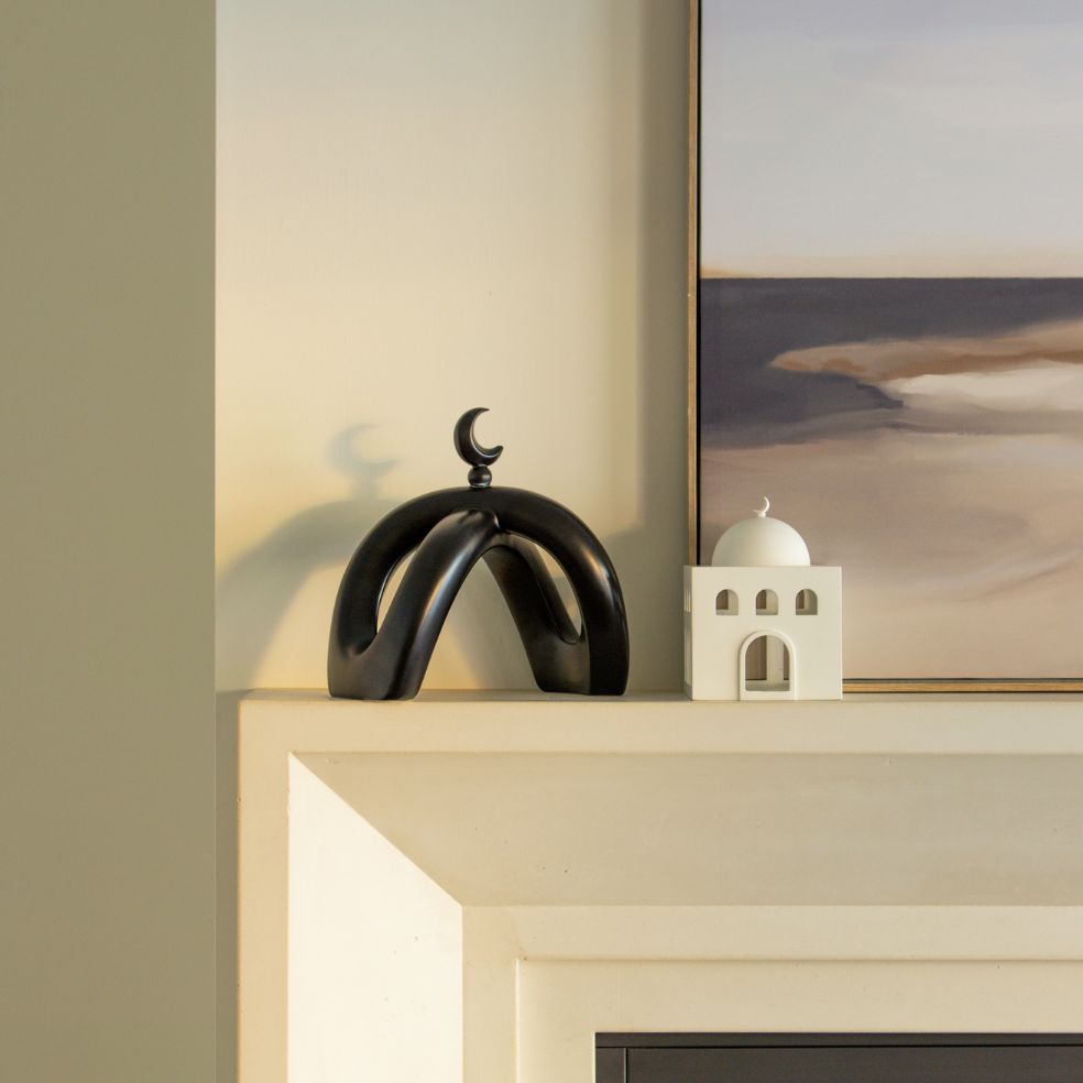 Crescent Knot Sculpture: Black