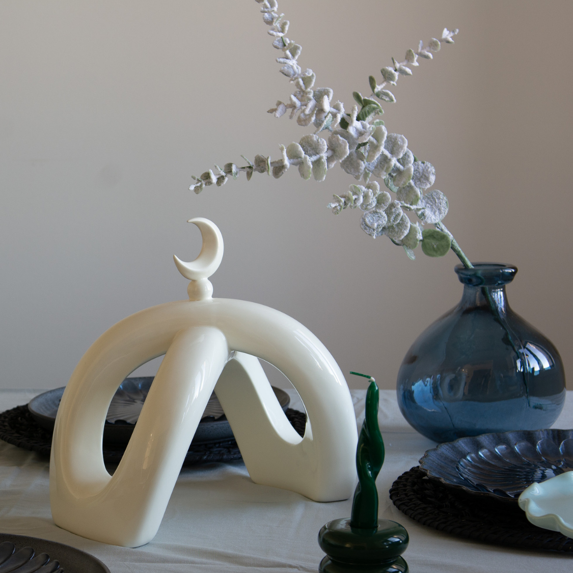 Crescent Knot Sculpture: Cream