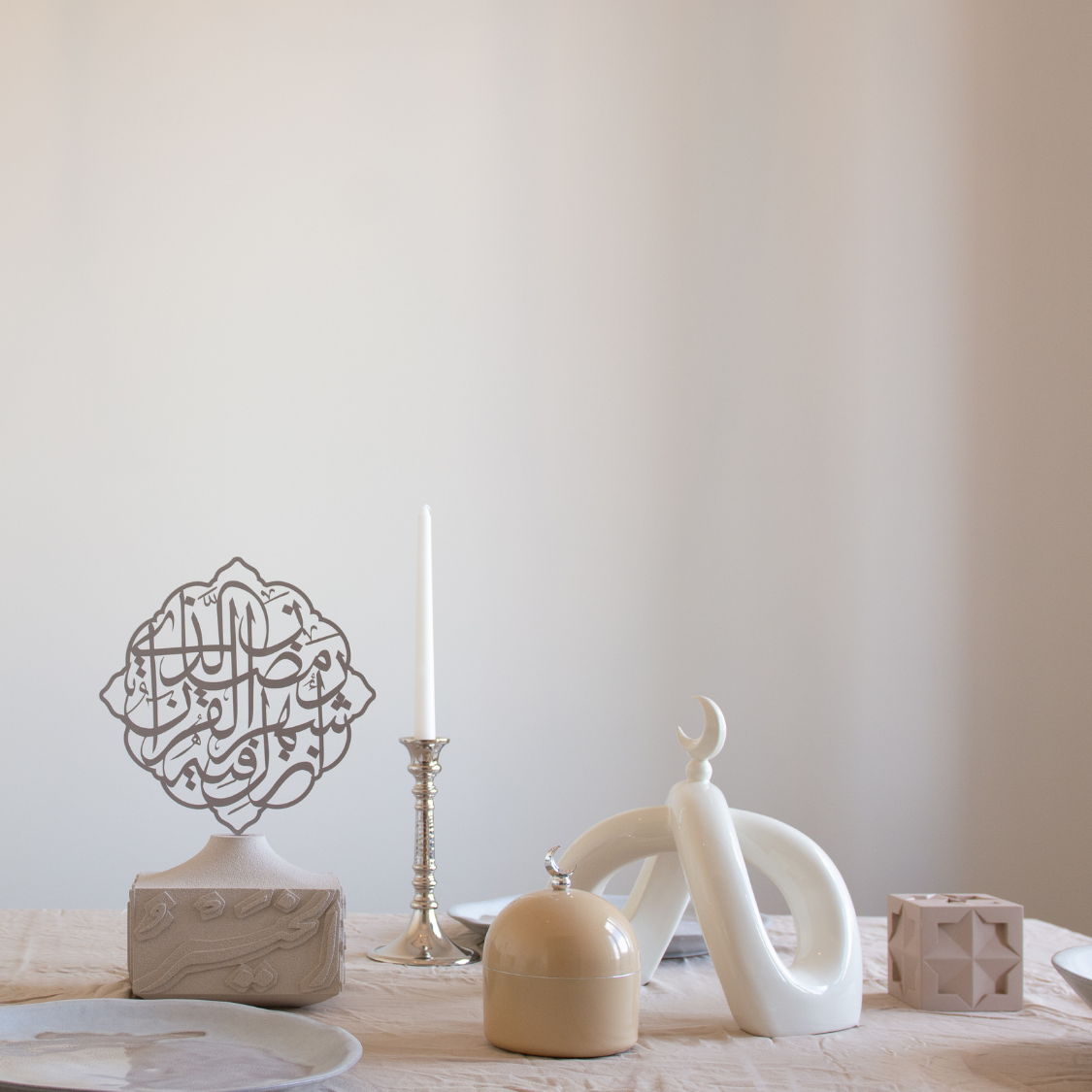 Crescent Knot Sculpture: Cream